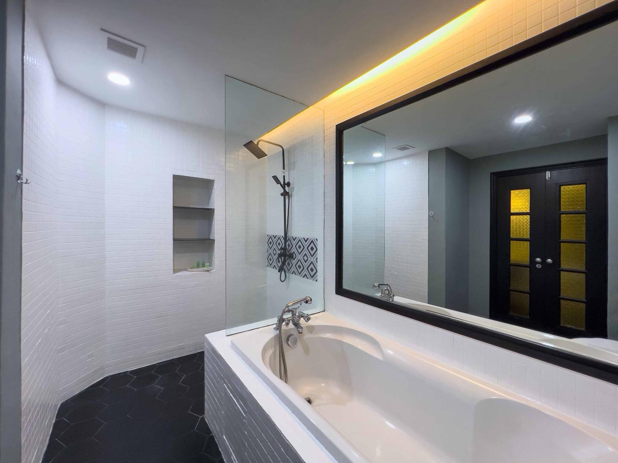 Hotel Seri Costa Malacca Екстериор снимка