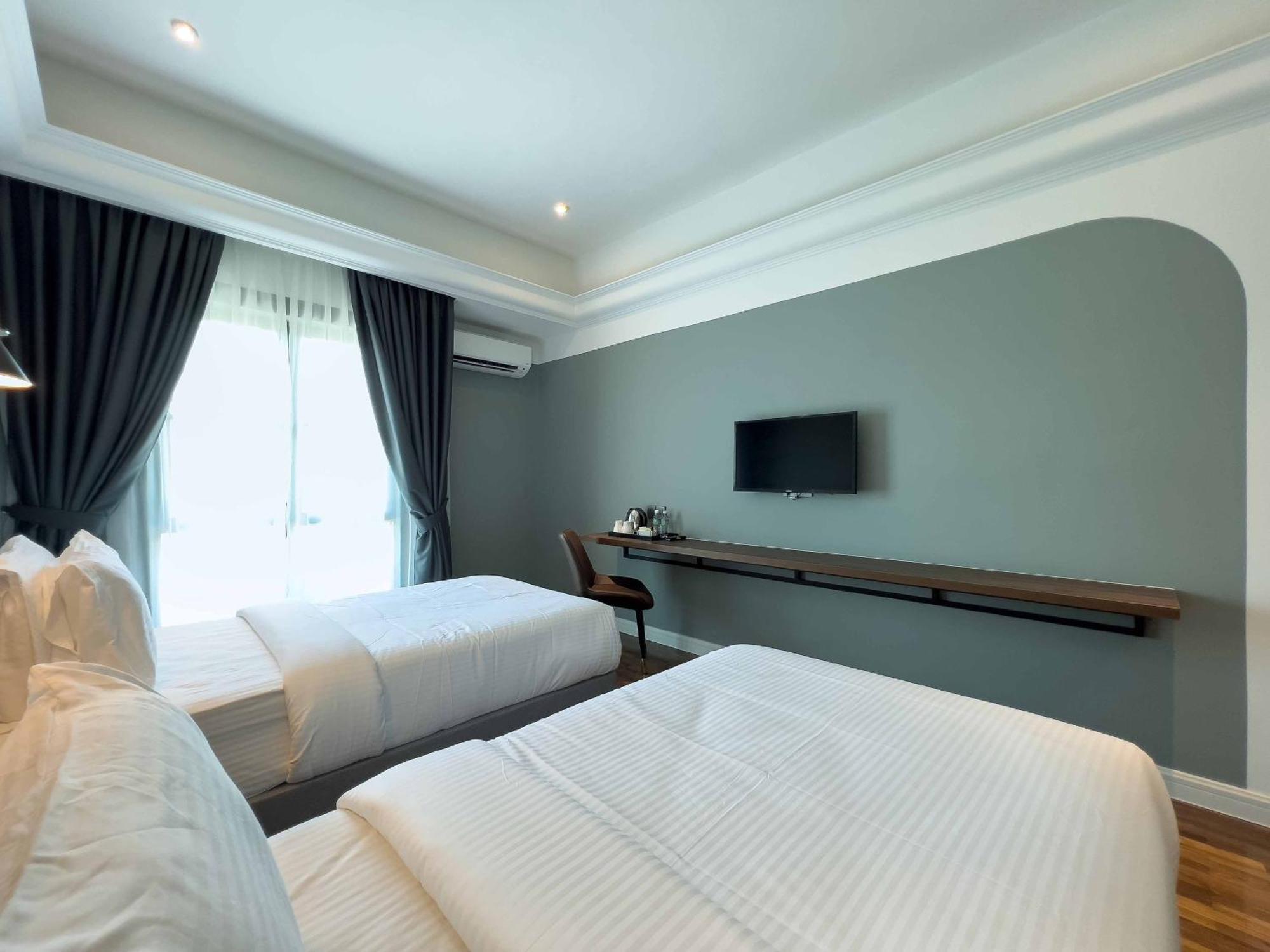 Hotel Seri Costa Malacca Екстериор снимка